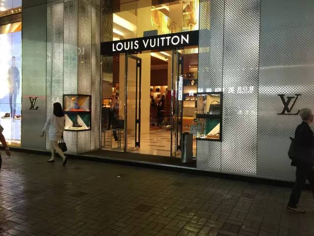 lv削减海港城店铺耐克成时尚产业最有价值品牌