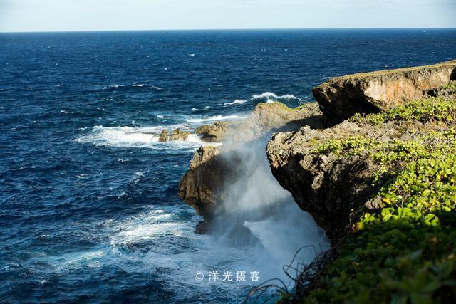 塞班岛日军司令部前摆放的武器可以令军事迷们心颤