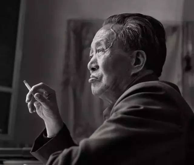 诗人艾青(1910-1996)