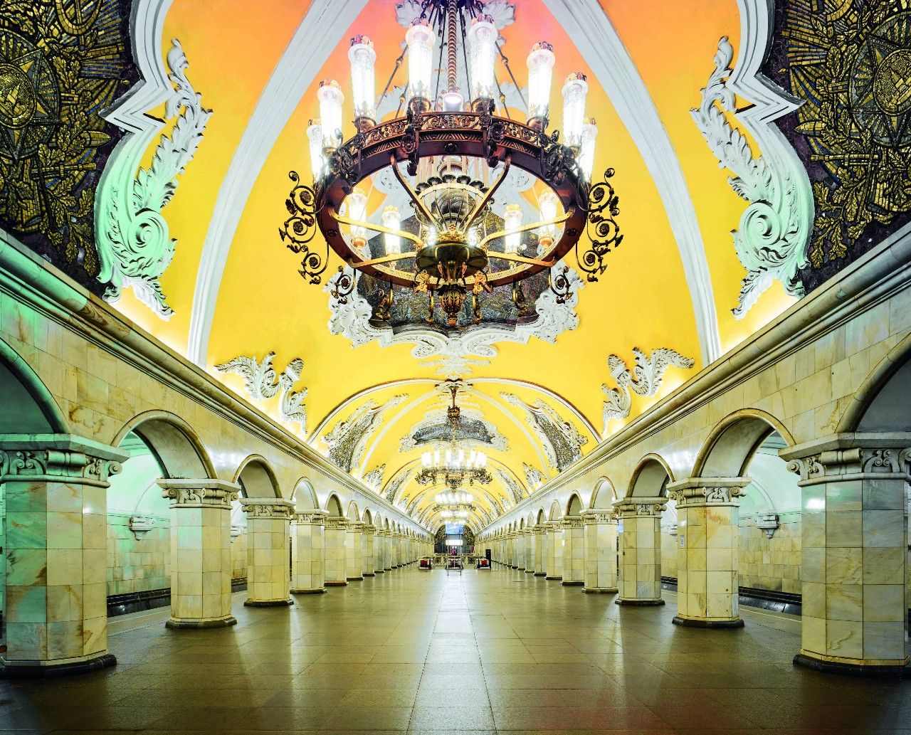 摄影作品欣赏:镜头下的莫斯科地铁