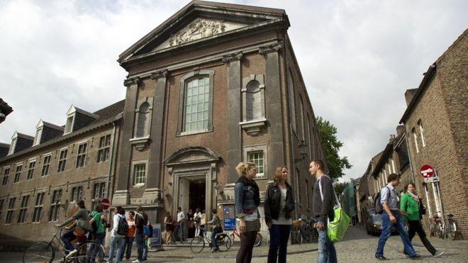 荷兰大学英国留学生数量五年来首次下降