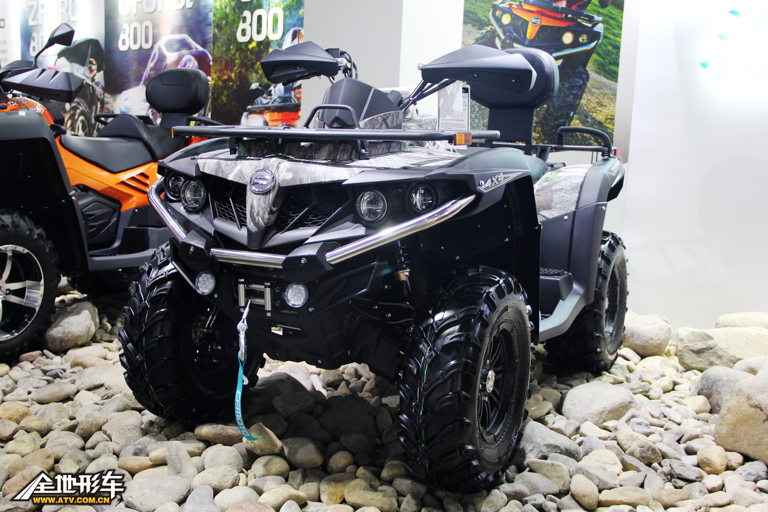 实拍猎人迷彩版春风cforce550atv