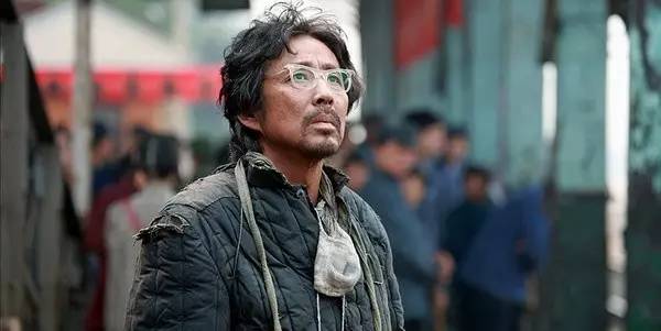 被张艺谋说多管闲事,62岁的陈道明才是中国演员的良心!