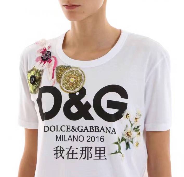 趣味| D&G 新品T恤，售价8900元！