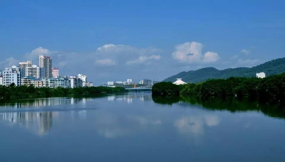 [转载]夸赞海南一百处，山美水美椰岛酷。