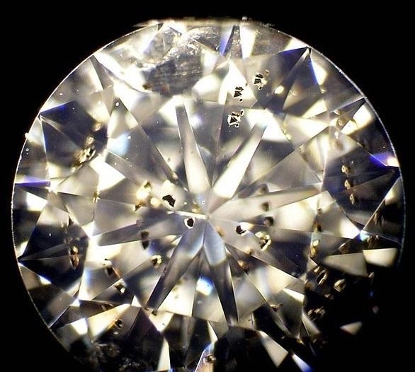 钻戒回收怎么辨别钻石的真假?带图六招轻松识