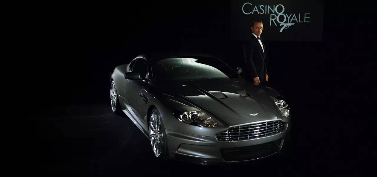 007爱了50多年的阿斯顿马丁跑车上,《hey jude》诞生了 | 即刻懂汽车