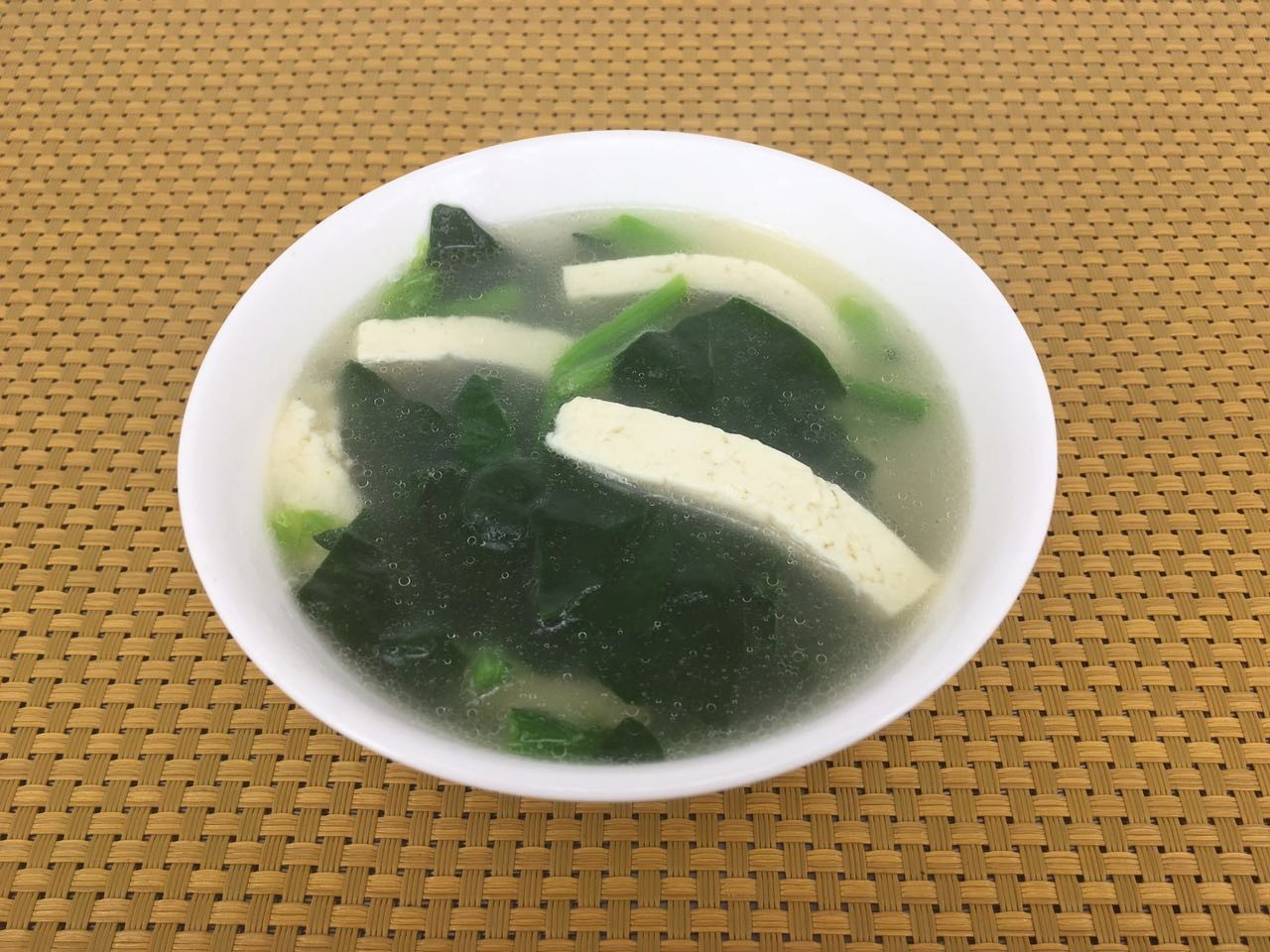 张芙蓉月子餐:菠菜豆腐汤