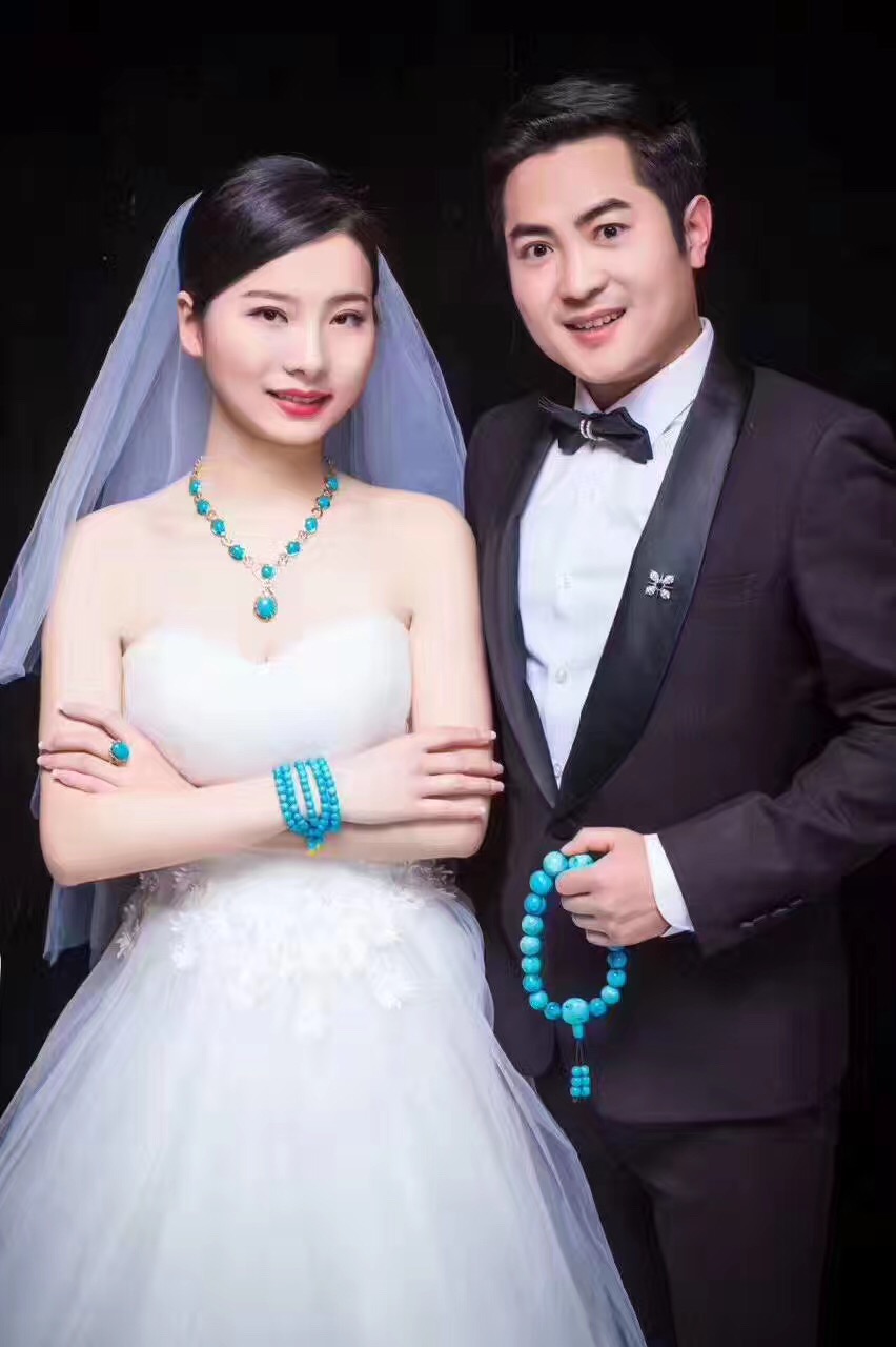 当绿松石遇上洁白婚纱