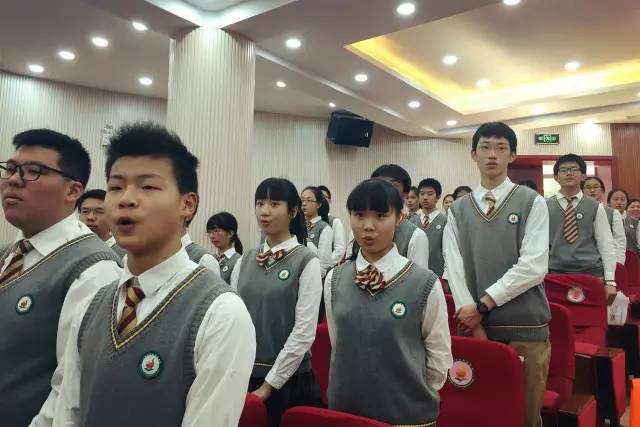 上海市实验学校东校有这样一些朗读者…