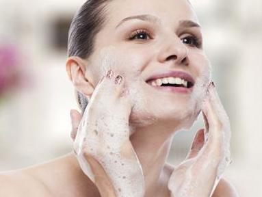 照着做 缓解季节性皮肤过敏7方法