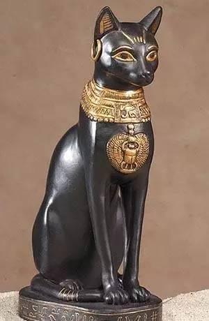 在埃及第二十二王朝即"利比亚王朝"时期,人们对猫神的崇拜达到鼎盛.