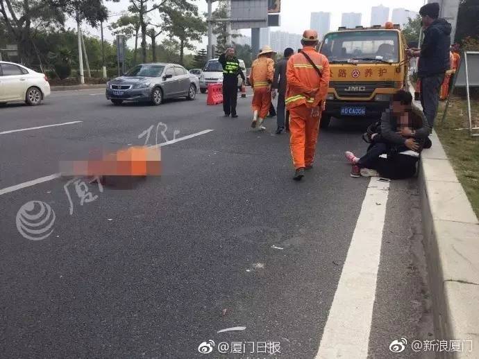 翔安隧道口发生车祸,一名公路养护工人被撞身亡