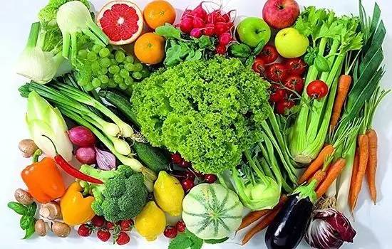 菠菜是春季的时令蔬菜,有滋阴润燥的功效,也可辅助治疗肝舒及其并发的