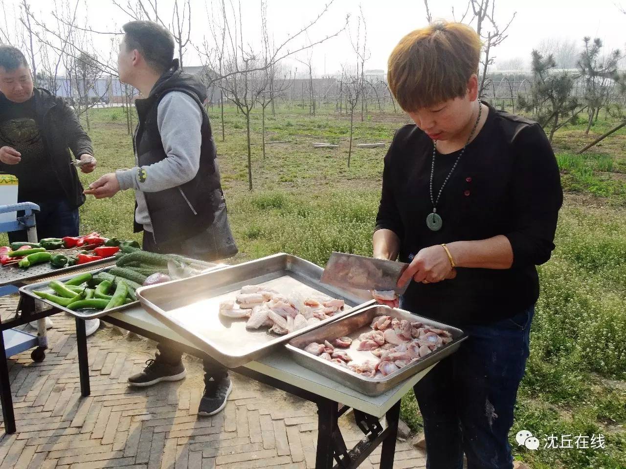 沈丘冯营多少人口_12月5日,沈丘县东城办事处主任马洪军和当地派出所工作人员(3)