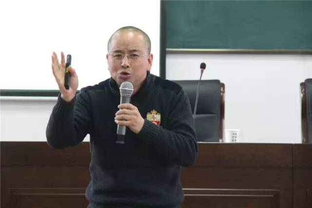 学校信息全国优秀教师郑友民加盟圣园名师工作室