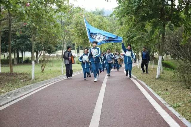 一中喜报东莞市第一中学被评为教育部国防教育特色学校