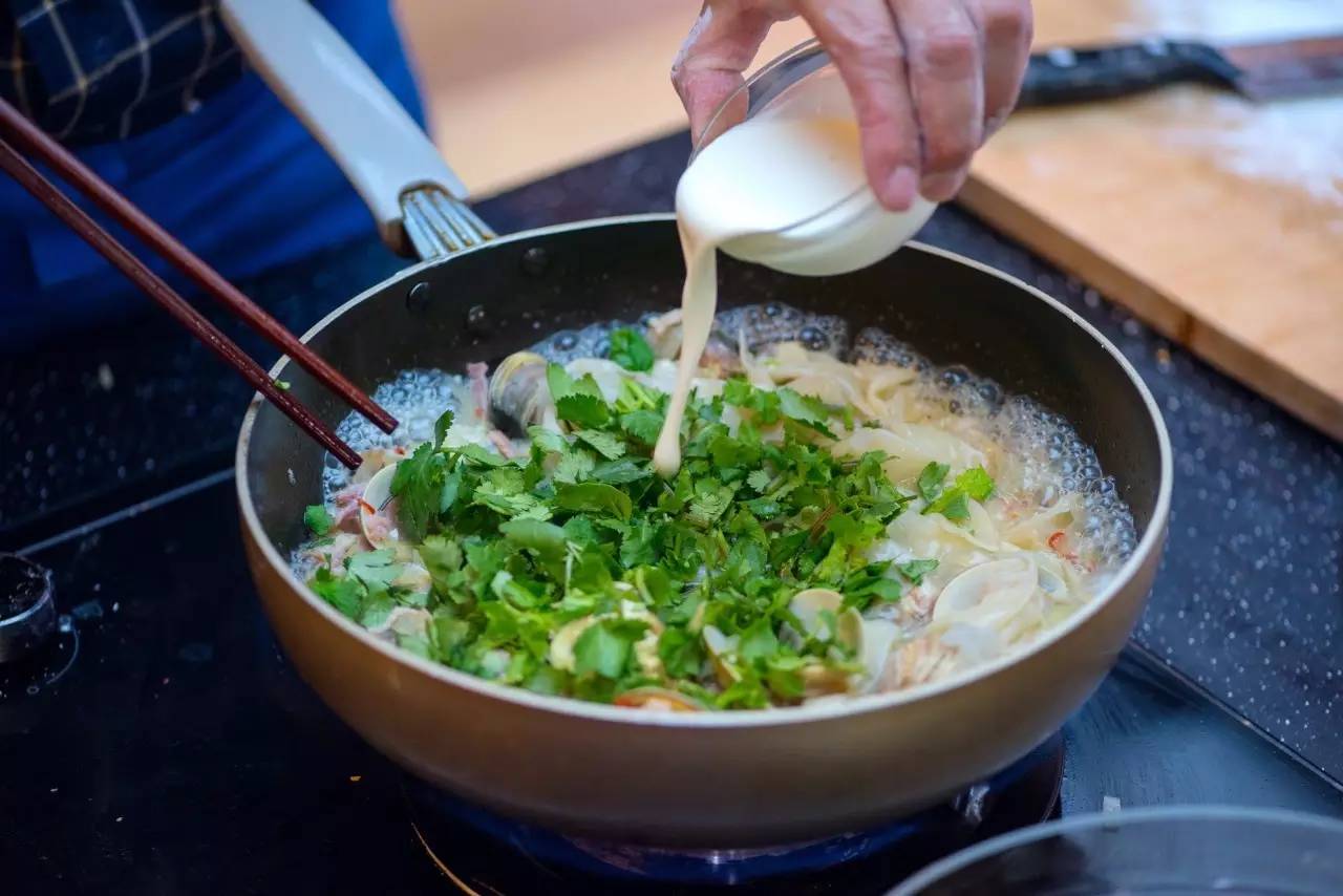 料理无国界,你吃过用饺子皮做的意大利面吗 白酱蛤蜊意大利面