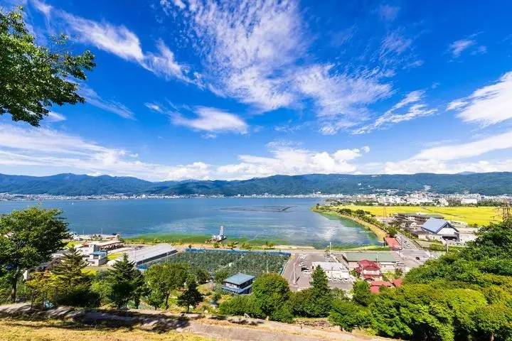 地址:长野県诹访市雾ヶ峰 —     位 — 诹访湖