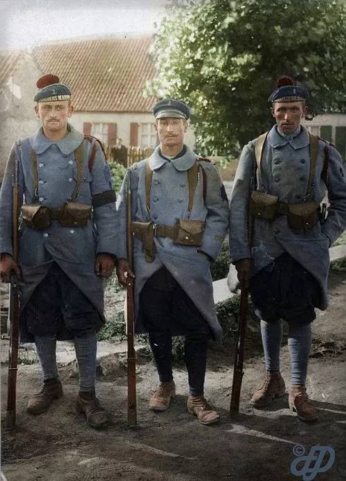 修复一战老照片还原百年前的法军士兵
