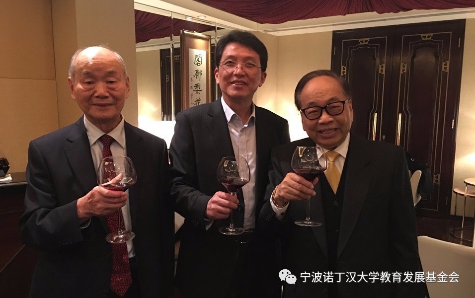 (华长慧理事长与应圣瑞先生,董信康先生(华长慧理事长与徐鸣翔先生