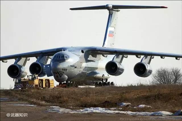 配玻璃化座舱与马桶,俄伊尔-476运输机舱内设施曝光