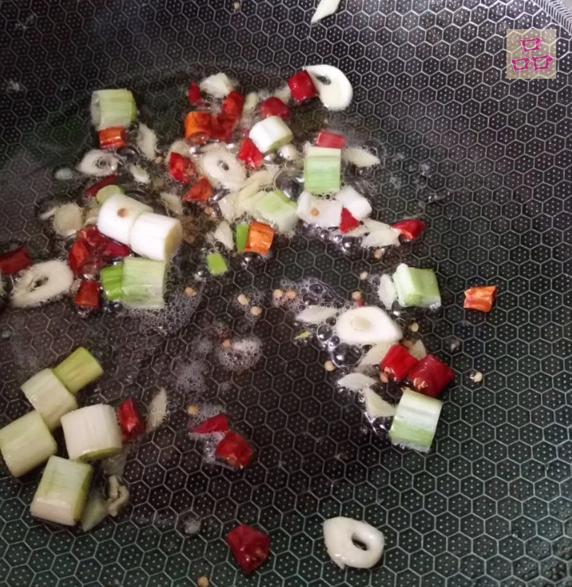 宫保鸡丁最好吃的烹饪法，省油美味加营养