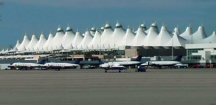 稀奇古怪的膜结构机场—丹佛国际机场!