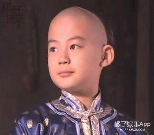在《大宅门2》中,他又饰演了少年李天意.