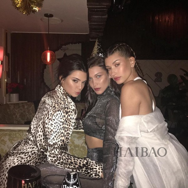 jenner) ,贝拉·哈迪德 (bella hadid) 和海莉·鲍德温 (hailey