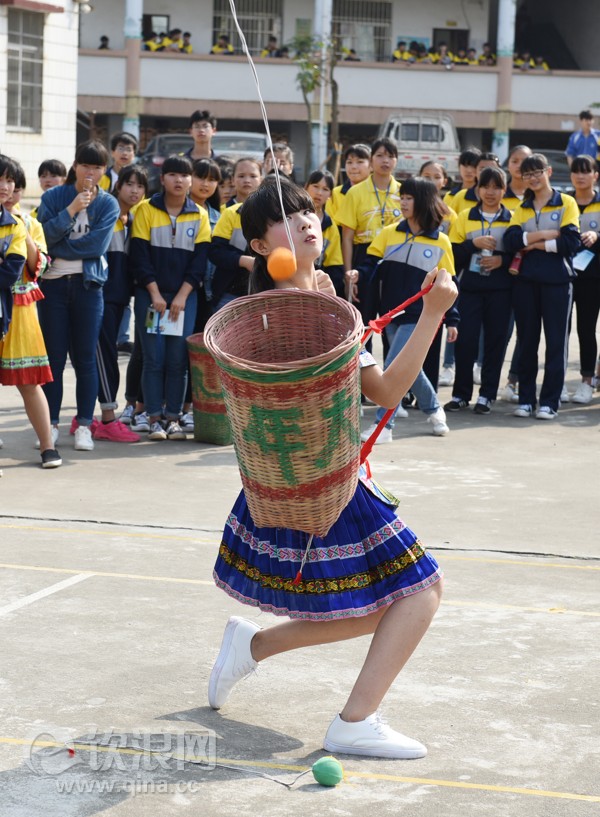 钦州市"壮族三月三"传统体育比赛鸣锣(组图)