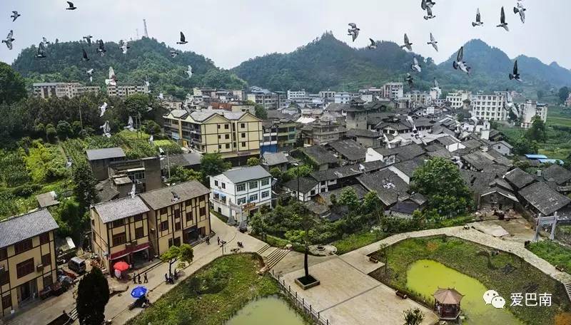 东温泉风景名胜区 国家aaaa级景区 位于巴南区东泉镇 幽幽山水环绕