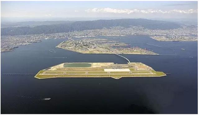 国内首个海上机场,耗资上千亿,途中的美景亮了