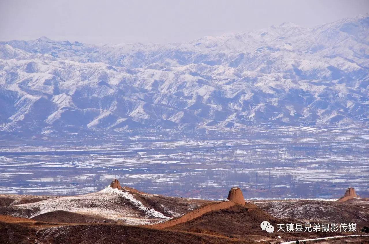 天镇县长城雪景