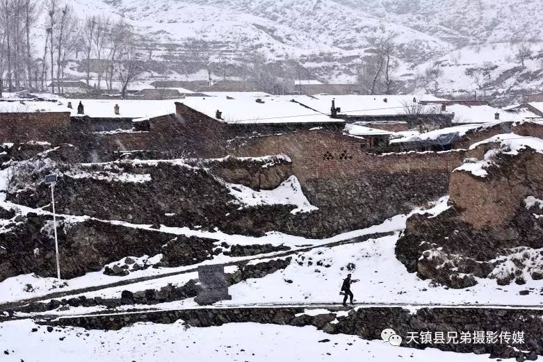 天镇县长城雪景