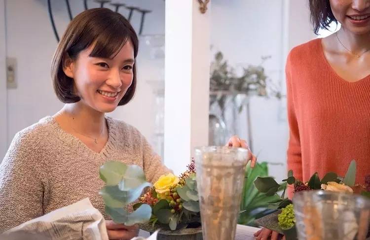 除了毒鸡汤东京女子图鉴还深藏着职场女的穿搭成长史