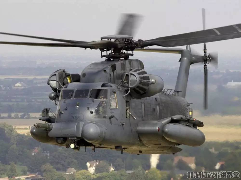 mh-53"超级种马"直升机侧面也有舱门机枪的位置.