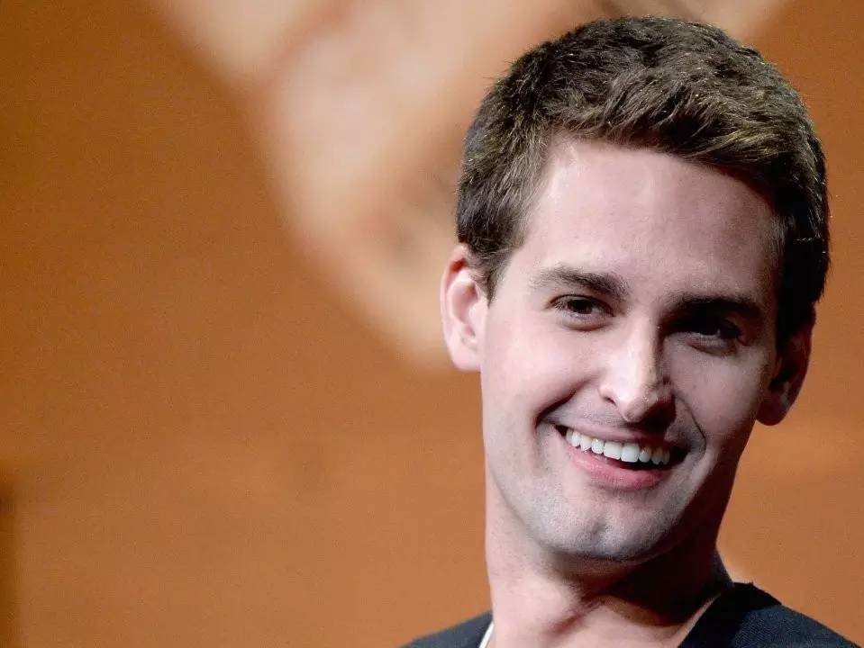 艾文 斯皮格尔(evan spiegel)