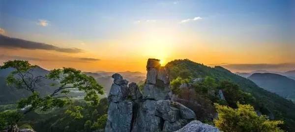 top3   安徽黄山·祁门燕山   据当地村民介绍,燕山是因为雨后经常