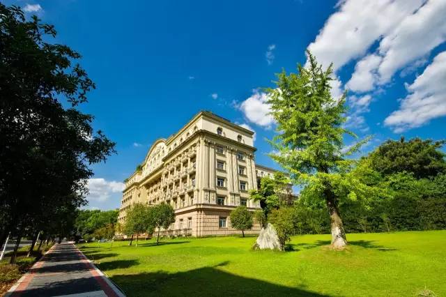 多次被上榜中国最美大学!这才是重庆人必去的旅游景点!