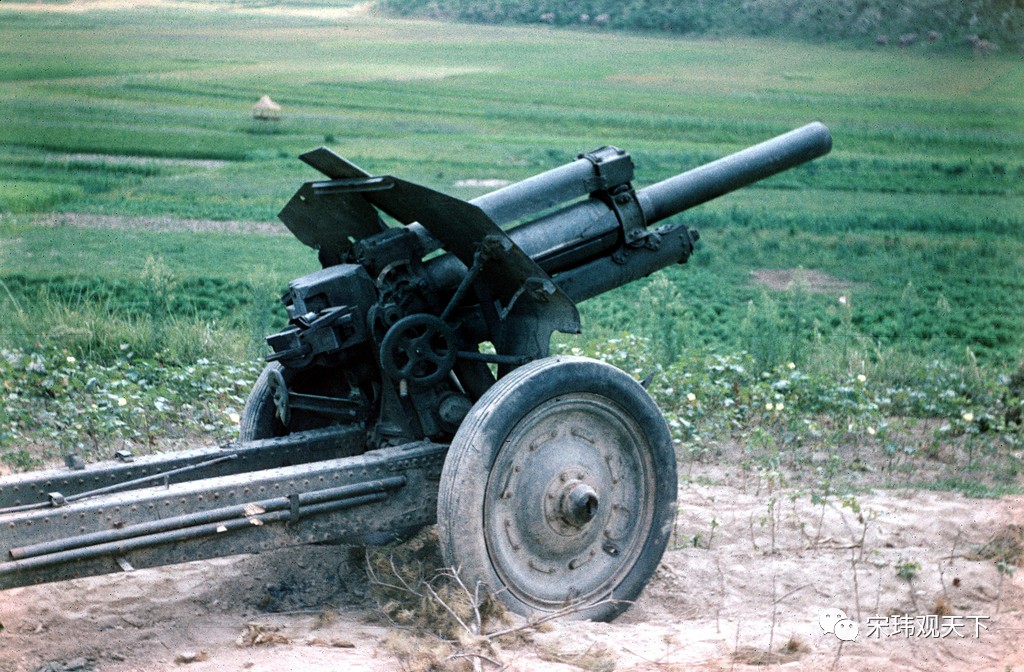 被击毁的人民军炮兵阵地苏制m30 122mm榴弹炮