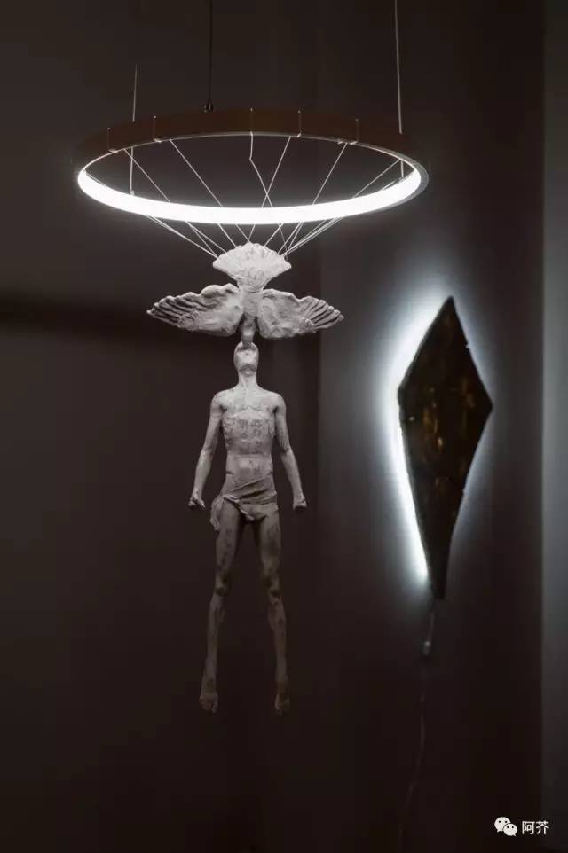 天使当代抽象人物人体雕塑