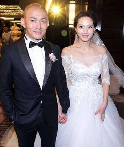 13年,他与秦子越结婚了,也就是现在的这位妻子.