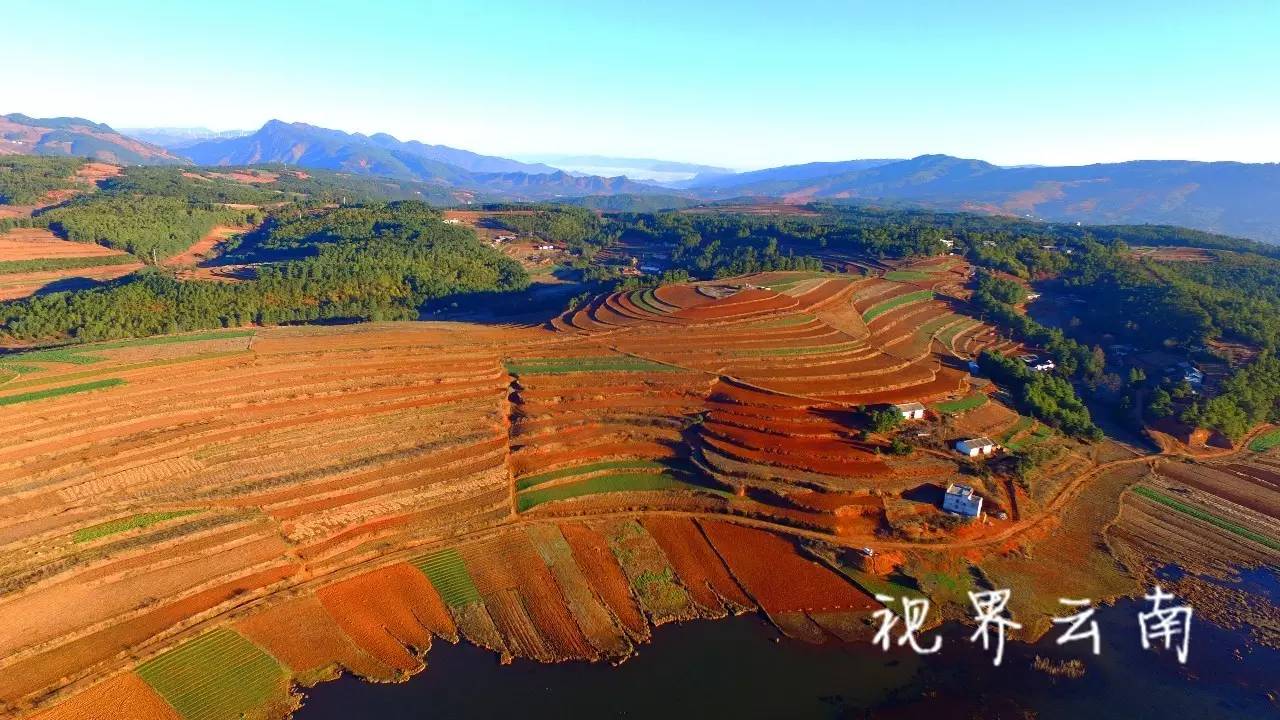 乌蒙大地的指纹:航拍巧家马树红土地,美得至极,每张图片都可以做电脑