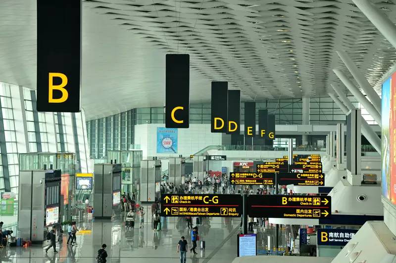 新郑机场t2航站楼的快速通道一般在25号口