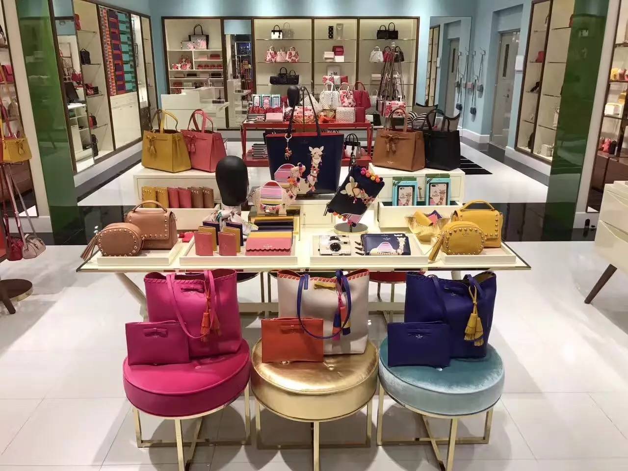 【kate spade new york】华丽亮相北京apm!