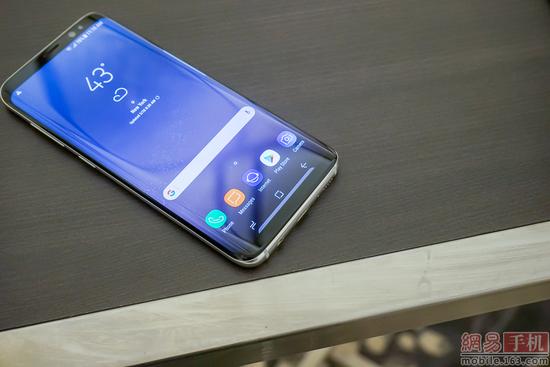 GalaxyS8正式发布，三星能靠颜值扳回一局吗？