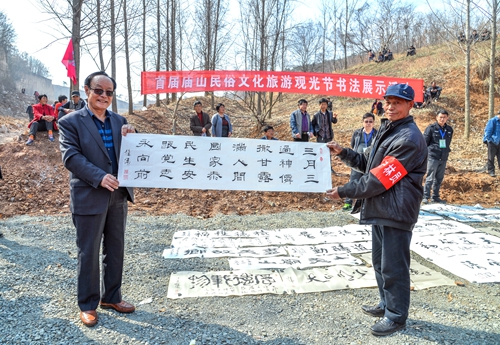 诸城市枳沟镇人口_诸城市枳沟镇北杏村(2)