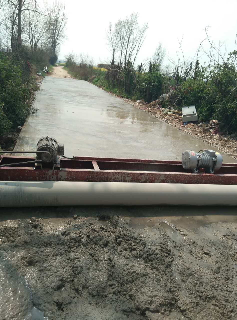 王集杨庄从原来的"水泥路"真正变成了水泥路