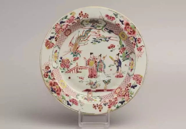 从雍正时期粉彩外销与欧洲自制瓷质茶具的差异看粉彩外销瓷的审美价值
